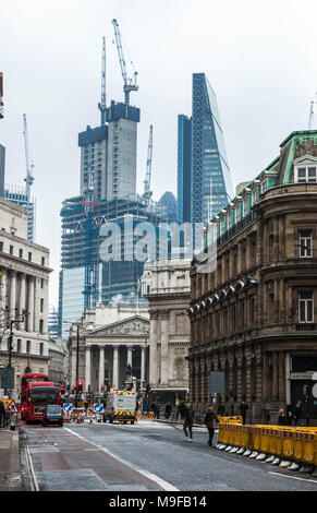 Ville de Londres vu de Queen Victoria Street, Londres, Angleterre, Royaume-Uni. Banque D'Images