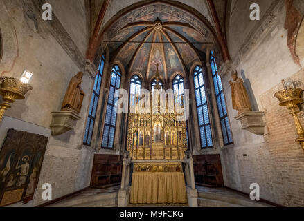 Photographie de la chapelle d'or (Cappella d'Oro) à l'église de San Zaccariah (Chiesa di San Zaccaria), Castello, Venise. Banque D'Images