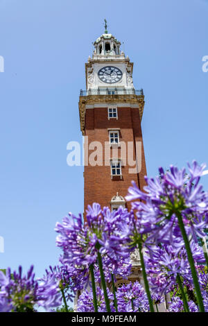 Buenos Aires Argentina,Retiro,Torre Monumental,Torre de los Ingleses,Tour de l'horloge,architecture de style palladien,parc,jardin,fleurs,hispanique,ARG17112815 Banque D'Images