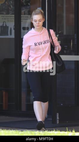 Elle Fanning quitte le gymnase sans maquillage sur comprend : Elle Fanning Où : West Hollywood, California, United States Quand : 22 février 2018 Source : WENN.com Banque D'Images