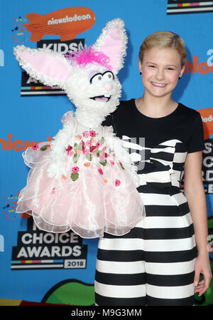 Inglewood, CA, USA. 24Th Mar, 2018. 24 mars 2018 - Inglewood, Californie - Darcy Lynne, Darci Lynne agriculteur. De 2018 Nickelodeon Kids' Choice Awards qui ont eu lieu pendant le Forum. Crédit photo : F. Sadou/AdMedia Crédit : F. Sadou/AdMedia/ZUMA/Alamy Fil Live News Banque D'Images