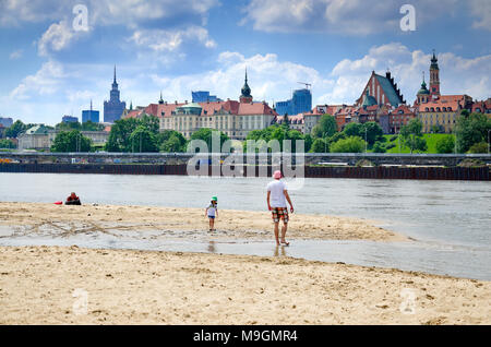 Paysage urbain de Varsovie de la plage sur la rive est de la Vistule. La province de Mazovie, Varsovie, Pologne, Europe. Banque D'Images