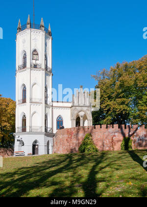 Palais néo-gothique, le siège de la famille Krasinski. En ce moment Musée Romantique. Opinogora, province de Mazovie, Pologne, l'Europe. Banque D'Images