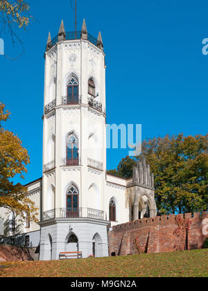 Palais néo-gothique, le siège de la famille Krasinski. En ce moment Musée Romantique. Opinogora, province de Mazovie, Pologne, l'Europe. Banque D'Images