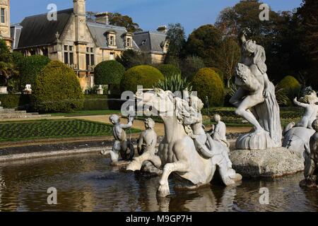 Fontaines à Waddesdon Manor, Aylesbury, Royaume-Uni Banque D'Images