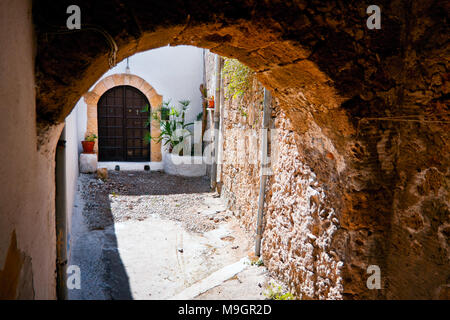 Ruelles secrètes de l'île de Rhodes, Grèce Banque D'Images