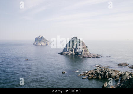 Oryukdo avec les îles de l'océan bleu à Pusan, Corée Banque D'Images