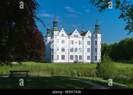 Château Renaissance d'Ahrensburg, Ahrensburg, aujourd'hui un site d'événements und musuem, comté de Storman, Schleswig-Holstein, Allemagne, Europe Banque D'Images