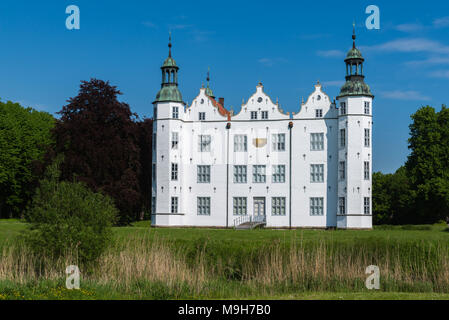 Château Renaissance d'Ahrensburg, Ahrensburg, aujourd'hui un site d'événements und musuem, comté de Storman, Schleswig-Holstein, Allemagne, Europe Banque D'Images