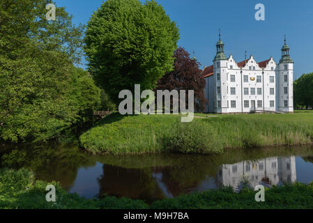 Château Renaissance d'Ahrensburg, Ahrensburg, aujourd'hui un site d'événements und musuem, comté de Storman, Schleswig-Holstein, Allemagne, Europe Banque D'Images