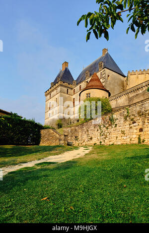 Le Château de Biron est un château dans la vallée de la Lède sur la commune de Biron dans le département de la Dordogne. Banque D'Images