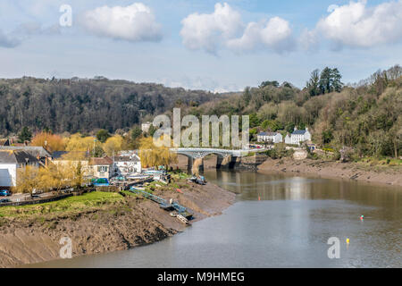 La rivière Wye comme il passe dans le sud du Pays de Galles Chepstow wast, formant la frontière ou limite entre l'Angleterre et au Pays de Galles. Banque D'Images