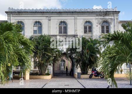 Jardins de l'Hôtel de Ville de Fort-de-France sur l'île des Caraïbes de la Martinique Banque D'Images