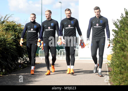 L'Angleterre le gardien Jordan Pickford, Joe Hart, Jack Butland et Nick Pope pendant une session de formation au terrain d'entraînement, Enfield Londres. Banque D'Images