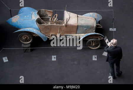 22 mars 2018, l'Allemagne, Stuttgart : UN Peugeot BB de 1918 Photo prise lors de la retro Classics classic car juste. Voitures classiques étaient sur l'affichage dans la Messe Stuttgart entre 22 et 25 mars 2018. Photo : Marijan Murat/dpa Banque D'Images