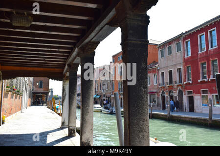 Scènes dans et autour de la lagune de Venise île de Murano, centre historique de la fabrication du verre à Venise, Italie Banque D'Images