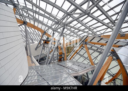 Structure du toit de la fondation Louis Vuitton Art Museum & Cultural Center (2006-14) conçu par Frank Gehry, Paris, France Banque D'Images