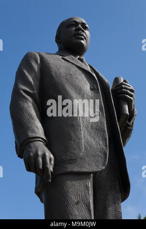 Statue du Dr Martin Luther King, Jr., dans le Kelly Ingram Park, Birmingham, Alabama Banque D'Images