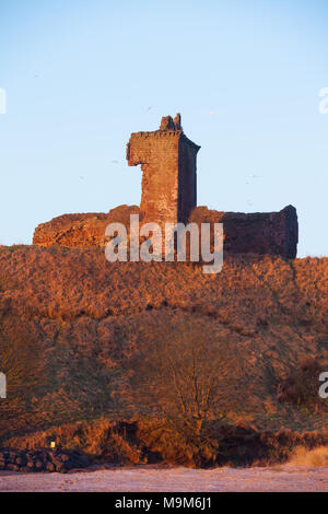 Les vestiges de Château Rouge près de Lunan Bay Angus en Écosse. Banque D'Images