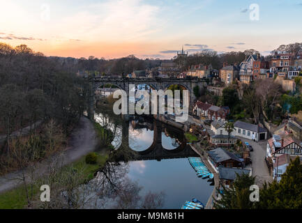 En soirée calme au coucher du soleil de Knaresborough Banque D'Images