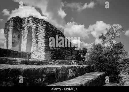 Ruines mayas et les temples de Nakum, Guatemala Banque D'Images