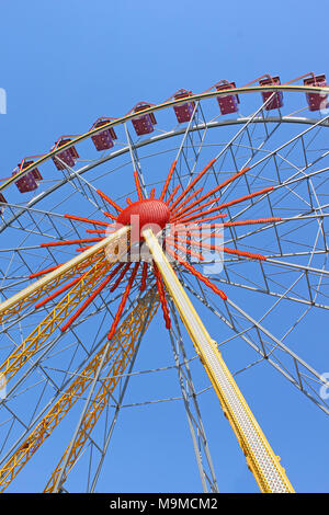 En plus grande roue de l'Ukraine. Odessa, Shevchenko Park Banque D'Images