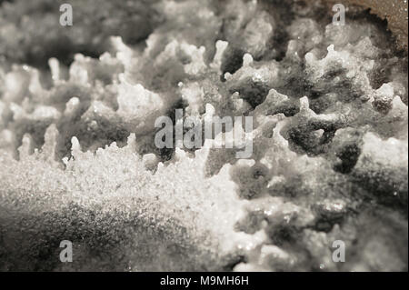 Résumé paysage extraterrestre. Le bicarbonate de soude ; vinaigre réaction chimique produit ; l'acétate de sodium ; hot ice. Banque D'Images