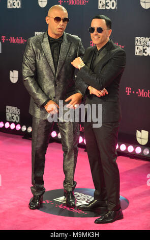 L'Univision 30e édition du Premio Lo Nuestro UN La Musica Latina 2018 à l'American Airlines Arena - Arrivées comprend : Wisin Yandel, où : Miami, Florida, United States Quand : 22 Feb 2018 Credit : Johnny Louis/WENN.com Banque D'Images