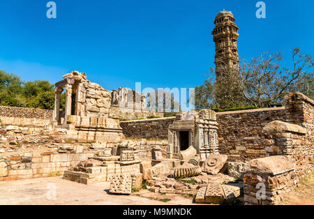 Fortifications de Chittor Chittorgarh fort dans la ville de l'Inde Banque D'Images