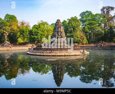 La Tour du Temple de Neak Pean, Temple ruine, Parc archéologique d'Angkor, la Province de Siem Reap, Cambodge Banque D'Images