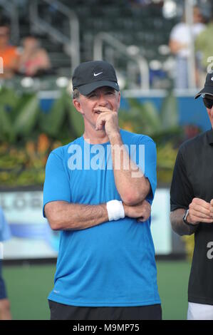 DELRAY Beach, FL - 02 NOVEMBRE : l'Acteur Alan Thicke participe à la Chris Evert et Raymond James Pro-Celebrity événement Tennis à Delray Beach Tennis Center le 02 novembre 2008 à Delray Beach, Floride Personnes : Alan Thicke Banque D'Images