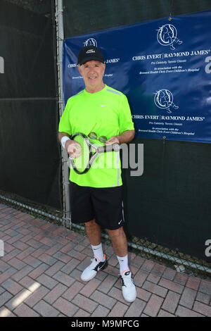 DELRAY Beach, FL - 27 OCTOBRE : Alan Thicke au Chris Evert/Pro-Celebrity Raymond James Tennis Classic à l'Delray Beach Tennis Center le 27 octobre 2012 à Delray Beach, en Floride. People : Alan Thicke Banque D'Images