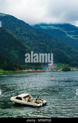 Uzungöl est l'un des plus lieux touristiques situé à Trabzon. Banque D'Images