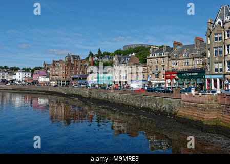 Port et centre ville avec la tour McCaig, Oban, Argyll and Bute, Ecosse, Grande-Bretagne Banque D'Images