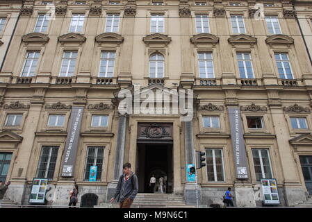 Façade du Musée des Beaux-Arts, anciennement Abbaye Saint-Pierre, Lyon, France Banque D'Images