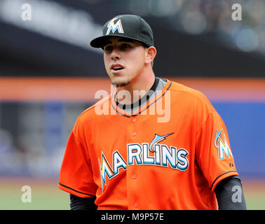 MIAMI BEACH, FL - 25 SEPTEMBRE : FICHIER PHOTOS - Miami Marlins pitcher JosŽ Fernandez, l'une des plus brillantes étoiles du baseball, a été tué samedi dans un accident de bateau, en Floride, les autorités ont confirmé le 25 septembre 2016 à Miami Beach, Floride. People : Jose Fernandez Banque D'Images