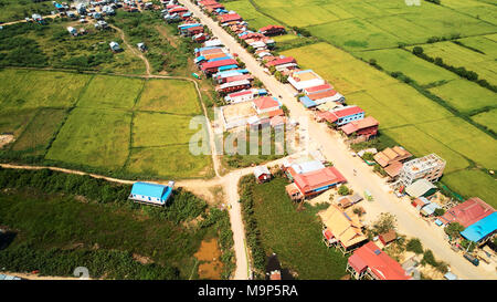 Drone vue aérienne du village traditionnel de Siem-Reap, Cambodge Banque D'Images