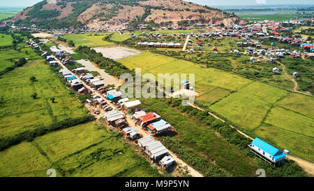 Drone vue aérienne du village traditionnel de Siem-Reap, Cambodge Banque D'Images