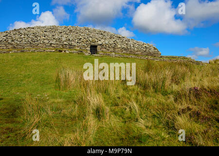 Site de fouilles historiques avec des chambres funéraires, Cairns, de Camster près de Cuba, de la culture, Mégalithe Caithness, Sutherland Banque D'Images