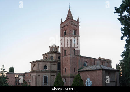 L'Abbaye de Monte Oliveto Maggiore est un grand monastère bénédictin dans la région italienne de Toscane, près de Sienne Banque D'Images