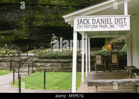 23 février 2018, Etats Unis, Nashville : les anciens bureaux à côté du Jack Daniel's Cave sur le terrain de la distillerie Jack Daniel's. Photo : Kyle Dean Reinford/dpa Banque D'Images