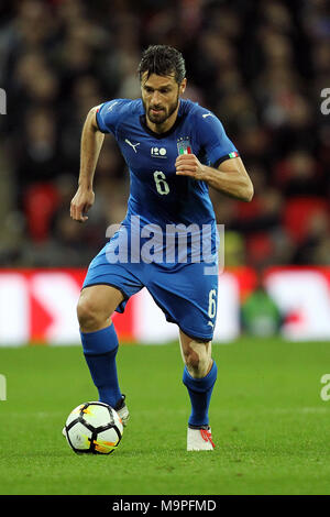 Londres, Royaume-Uni. 27 mars, 2018. Sasha Vujačić de l'Italie pendant la match amical entre l'Angleterre et l'Italie au stade de Wembley le 27 mars 2018 à Londres, en Angleterre. (Photo par Matt Bradshaw/phcimages.com) : PHC Crédit Images/Alamy Live News Banque D'Images