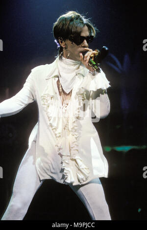 NEW YORK, NY - 20 août : le Prince effectue au Madison Square Garden le 20 août 1995 à New York les gens : Prince Banque D'Images