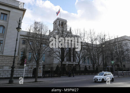 Beijing, Chine. Mar 26, 2018. Photo prise le 26 mars 2018 présente une vue de l'ambassade de Russie à Berlin, capitale de l'Allemagne. Credit : Shan Yuqi/Xinhua/Alamy Live News Banque D'Images