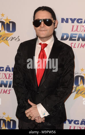 ***PHOTO*** COREY FELDMAN POIGNARDÉ ALORS QU'EN VOITURE AVEC SECURITY*** Los Angeles, CA - 26 février : Corey Feldman à la 27e Nuit des étoiles 100 Oscar Viewing Gala au Beverly Hilton Hotel à Beverly Hills, Californie le 26 février 2017. Crédit : David Edwards/MediaPunch Banque D'Images