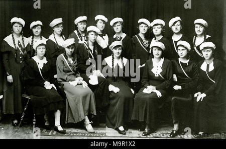 Photo de groupe, des diplômés du secondaire, 1935, Karolinengymnasium Rosenheim, Bavière, Allemagne Banque D'Images