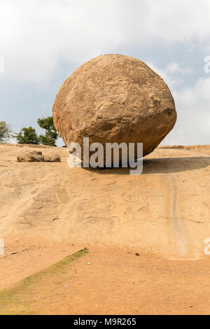 La boule de beurre de Krishna, Mahabalipuram, Tamil Nadu, Inde Banque D'Images