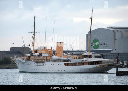 Kongeskibet Dannebrog danois (Sa Majesté) Dannebrog Yacht construit en 1932 à Copenhague, Danemark, 21 août 2010 © Wojciech Strozyk / Alamy Stock P Banque D'Images