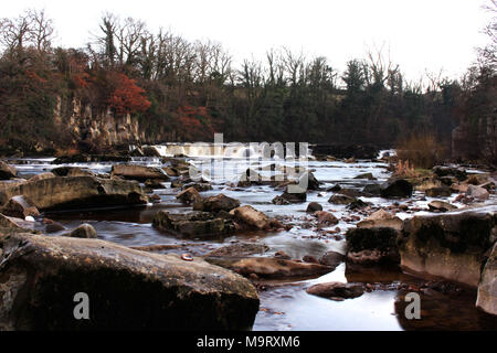 Landscpe Richmond River Swale, rochers, cascades, Yorkshire, UK Banque D'Images