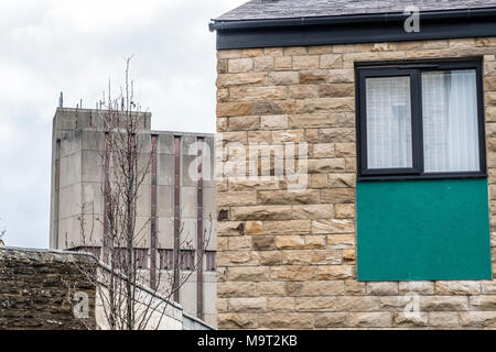 Highpoint, architecture béton brutaliste controversée à Bradford, West Yorkshire, Royaume-Uni. Banque D'Images